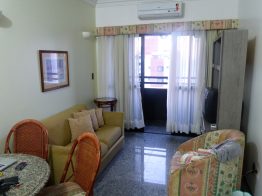 Flat na  Avenida Abolição – Beira Mar